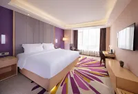 Lavande Hotel(Wanfu Dadu Store of Luxian High-speed Railway Station)
