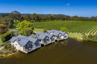 Lakeside Villas at Crittenden Estate Hotele w: 