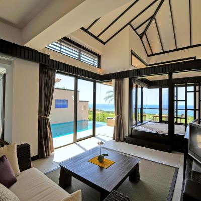 プールヴィラ ラグーンスイート（セミダブル2台+デイベッド） シギラ ベイサイド スイート アラマンダ クーポン