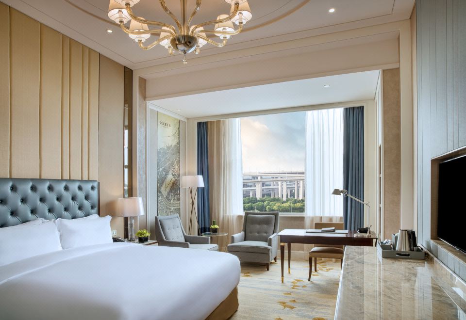 Sofitel Shanghai HongqiaoDeluxe Double Room