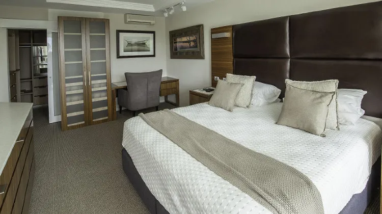 ウォーターズ エッジ アパートメント ケアンズ 部屋