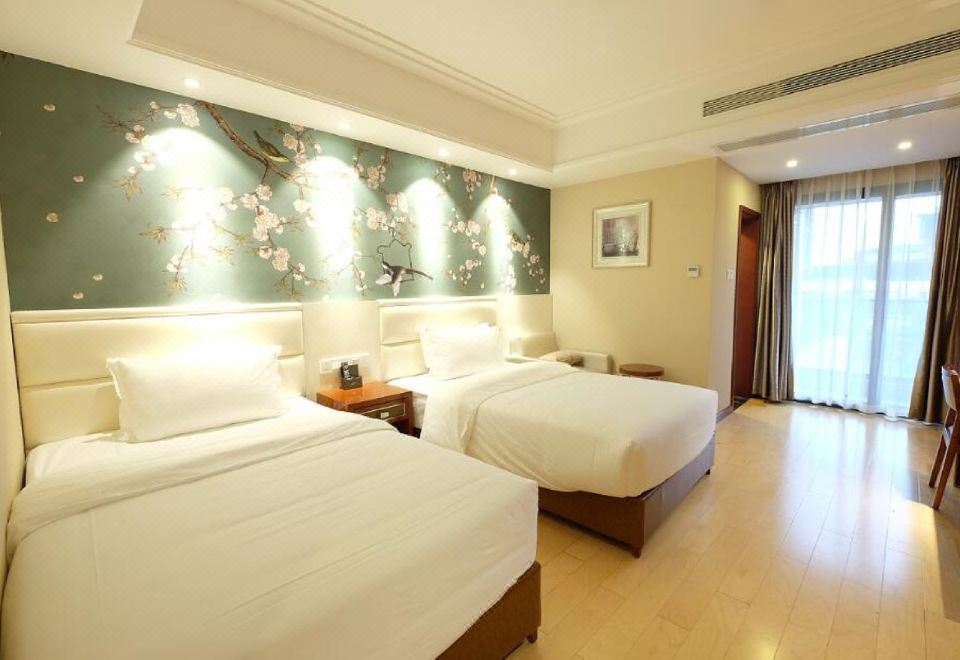 高级双床房（乳胶床垫+阳台+晾衣杆+小冰箱）