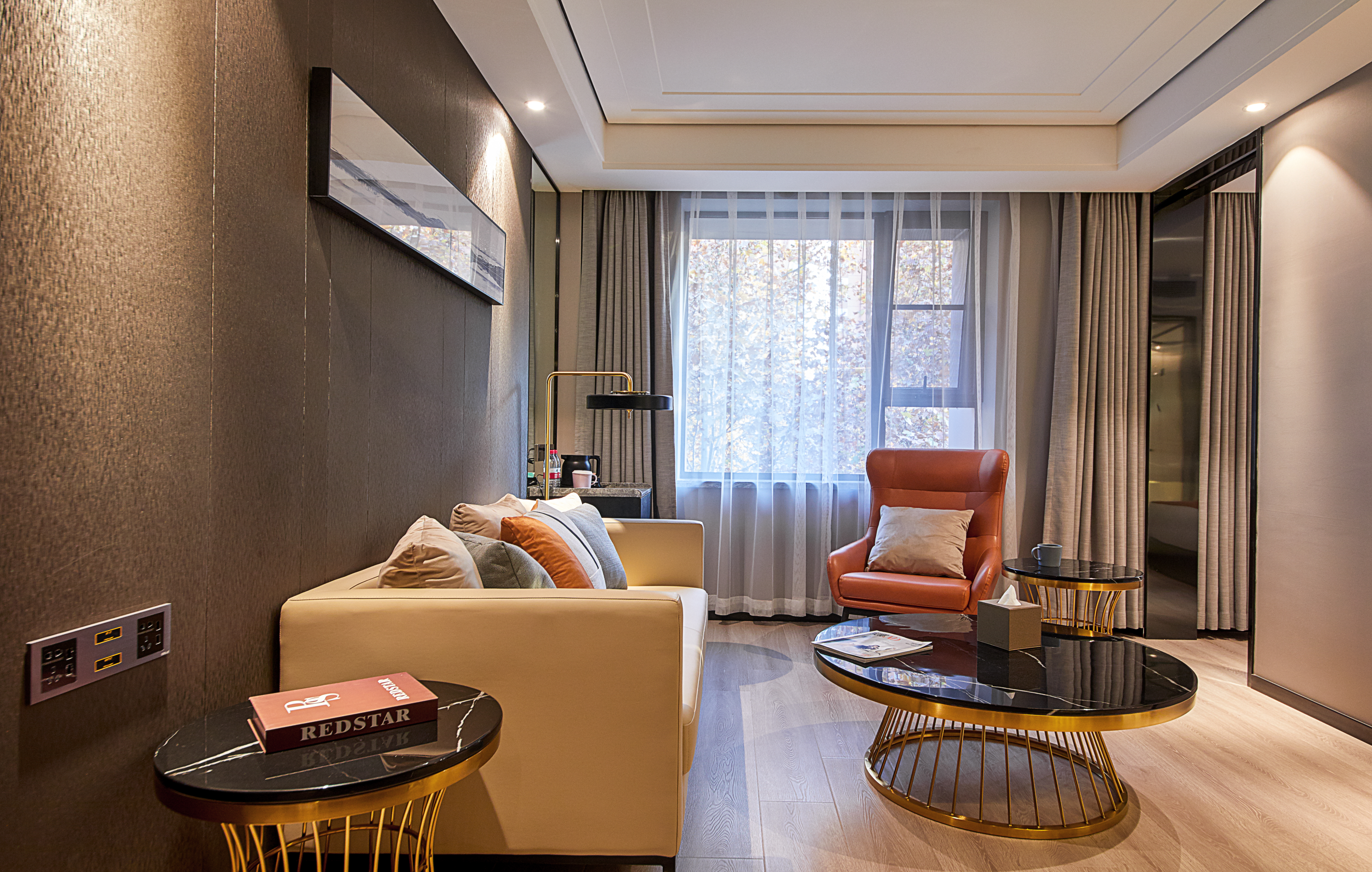 WAYA套房（芝华士按摩椅+零压记忆床垫+智能客控）