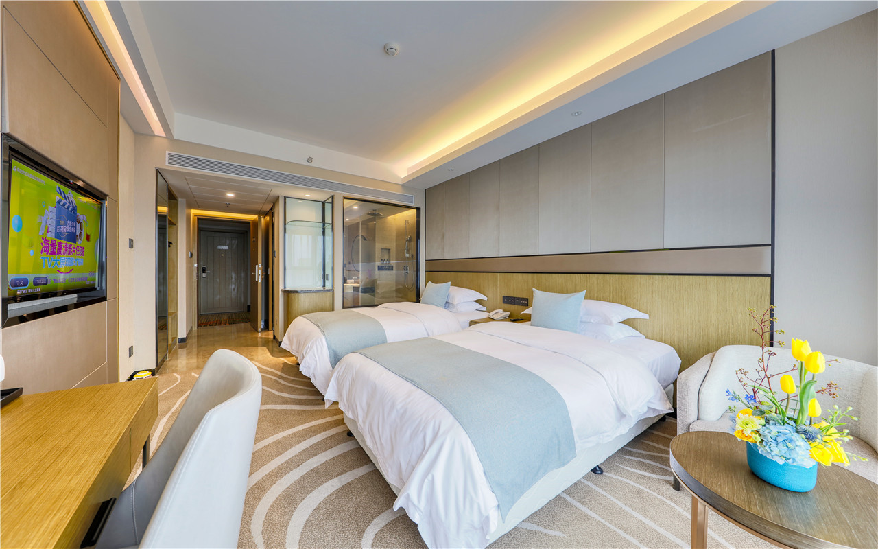 高级双床房「阔景通透观景窗+德国贝朗洁具+金可儿床垫」