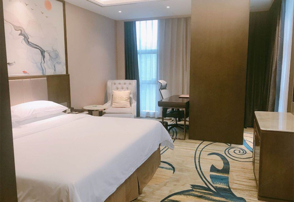 Venus Royal Hotel (Nanning High-speed East Railway Station)Deluxe Double Bed Room (High-Rise Night View Of Yong City + Comfortable Sleep Room)