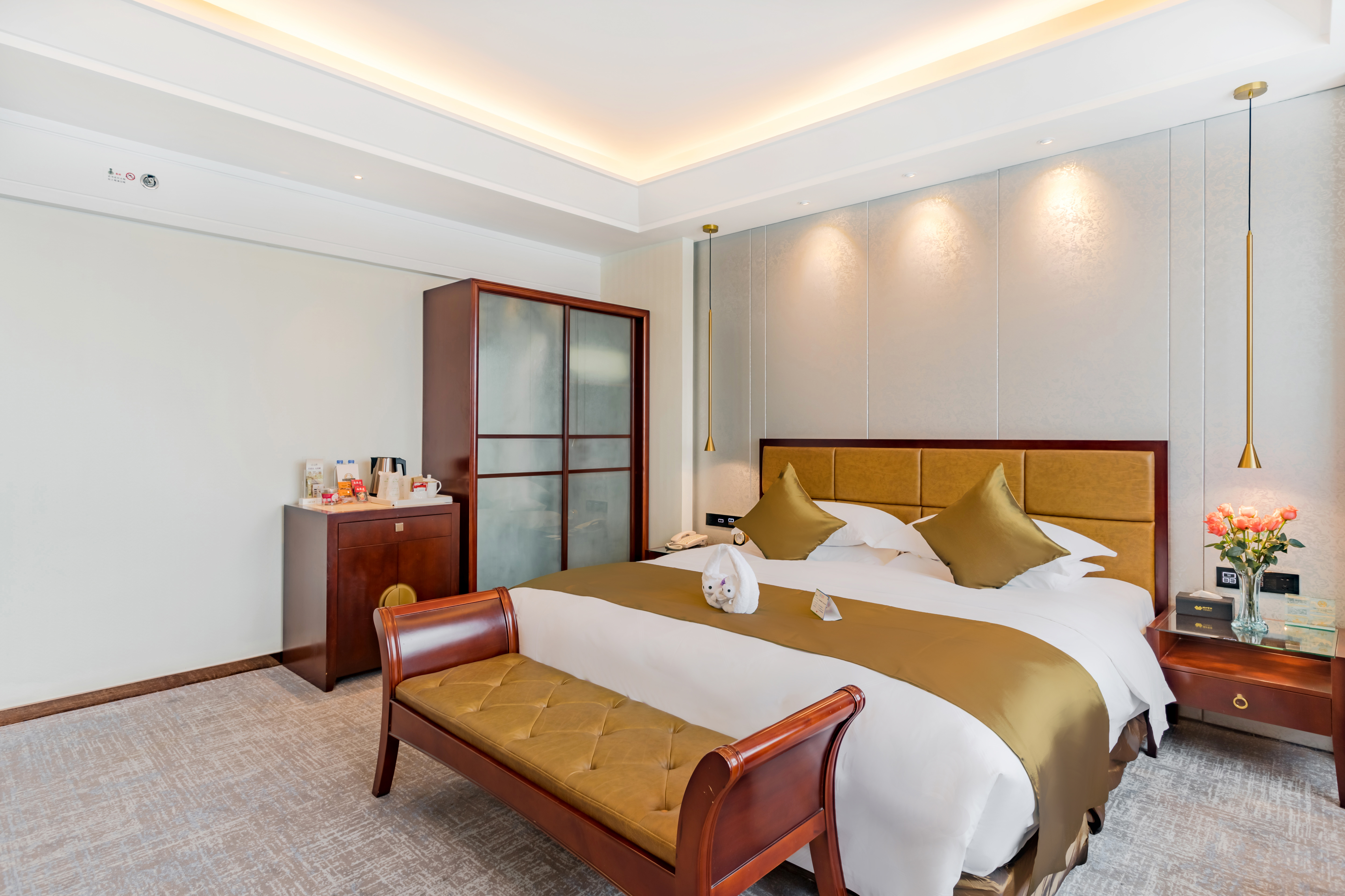 智能行政大床房（小度音箱+助眠床垫）