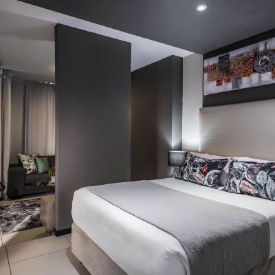 One Bedroom Apartment C.A.G the Vantage Promo Code
