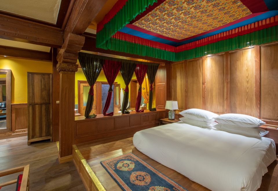Songtsam Shangri-la LinkaSuperior Room (Double bed)