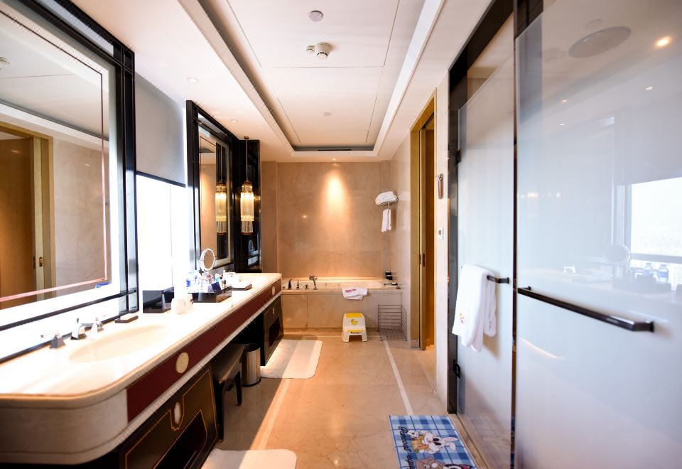 Wanda Vista XiningThemed Room