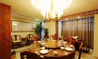 Imeroui Seaview Villa Hotel (Qingdao May Fourth Square Scenic Area)