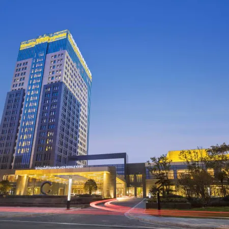 Wyndham Grand Plaza Royale Kaidi