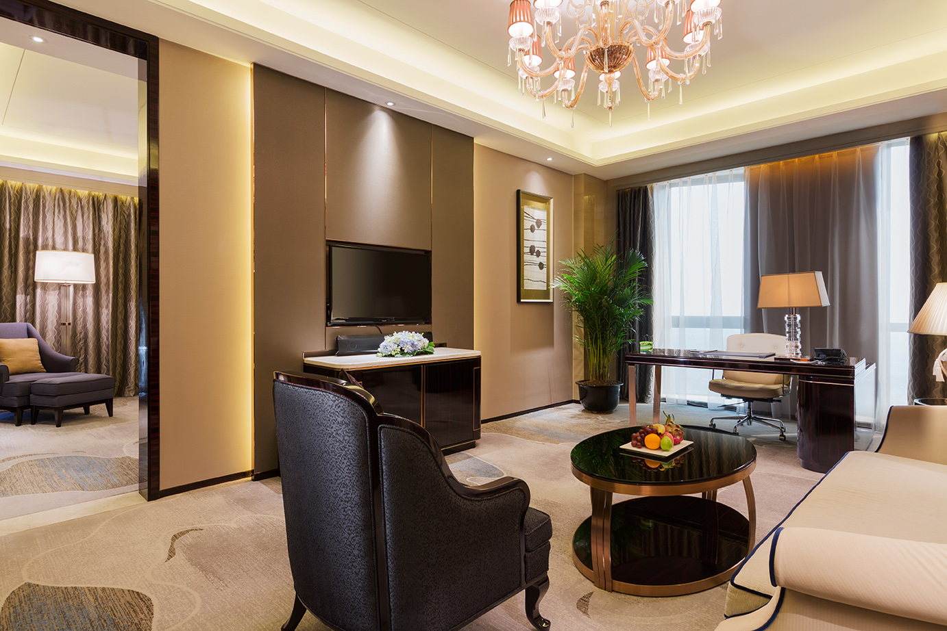 行政套房+商务会客厅+悦飨空间+城市景观