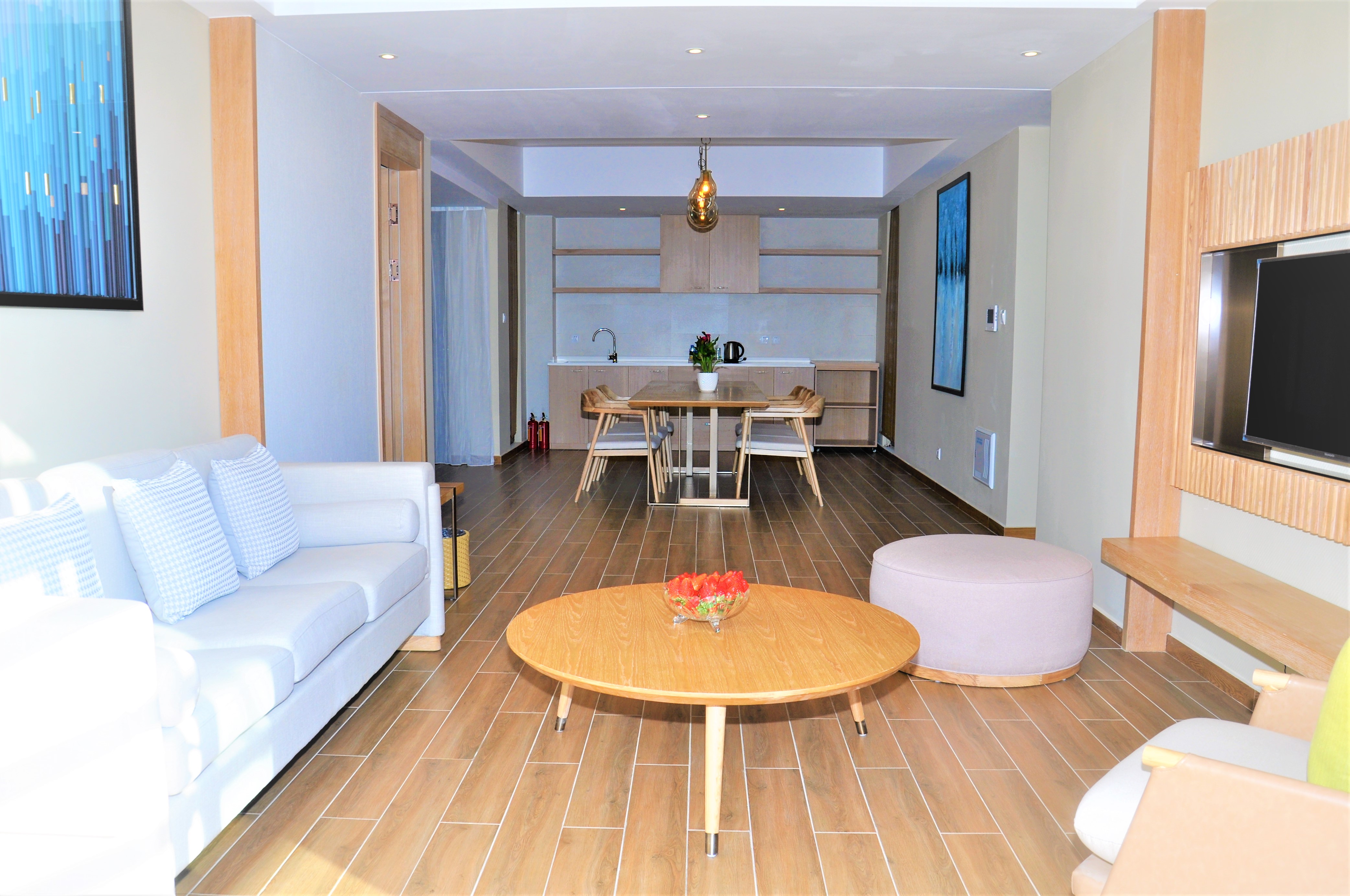 豪华湖景叠院二室二衞标间套房