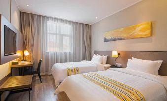 Home Inn Plus (Beijing Changping Government Street Metro Station)