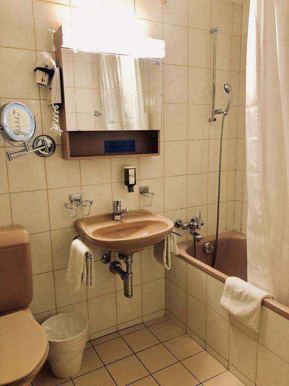 三人房（带阳台）