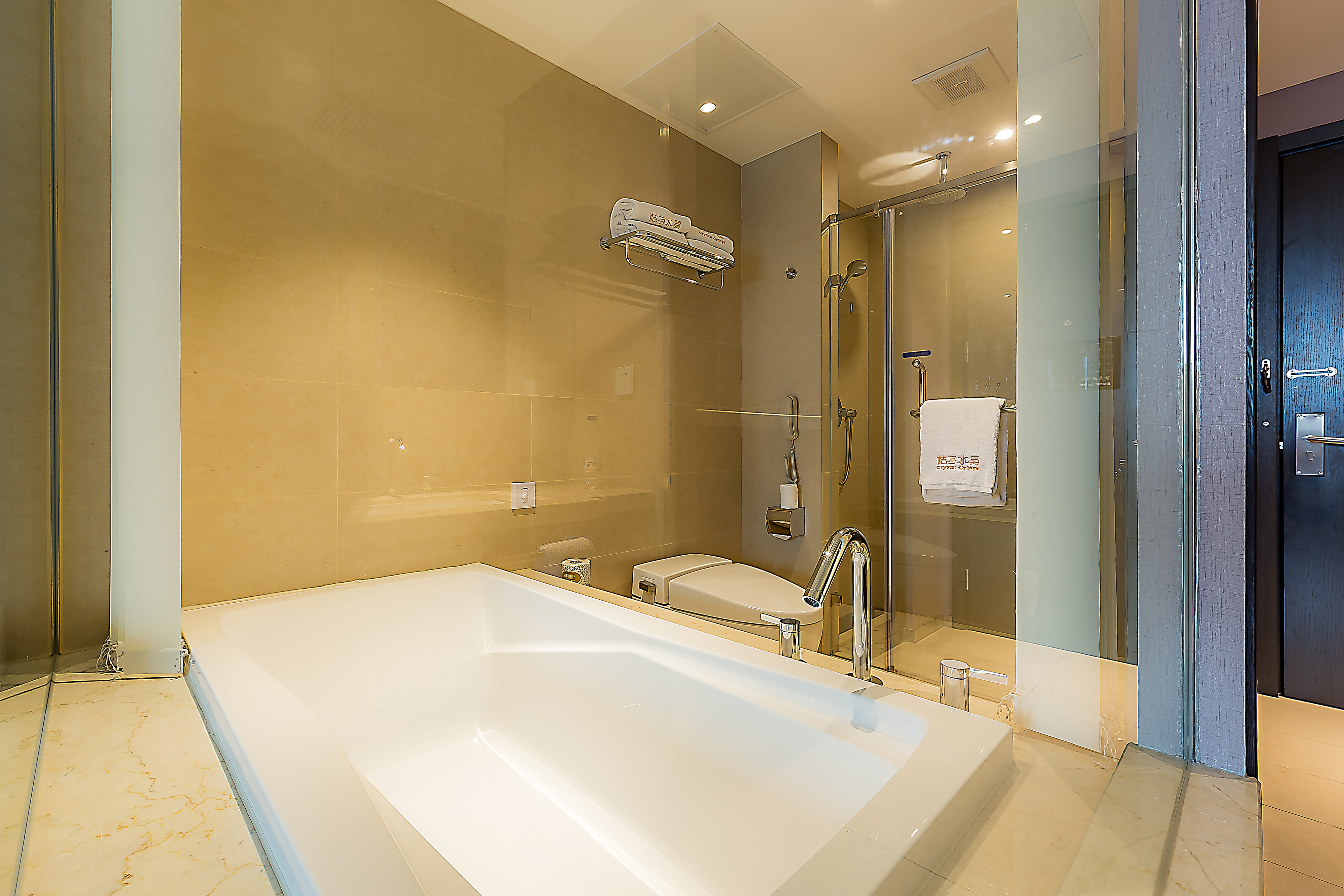 水晶豪华家庭套房（电视投屏+小冰箱）