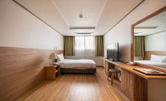 Hotel Rest Seogwipo