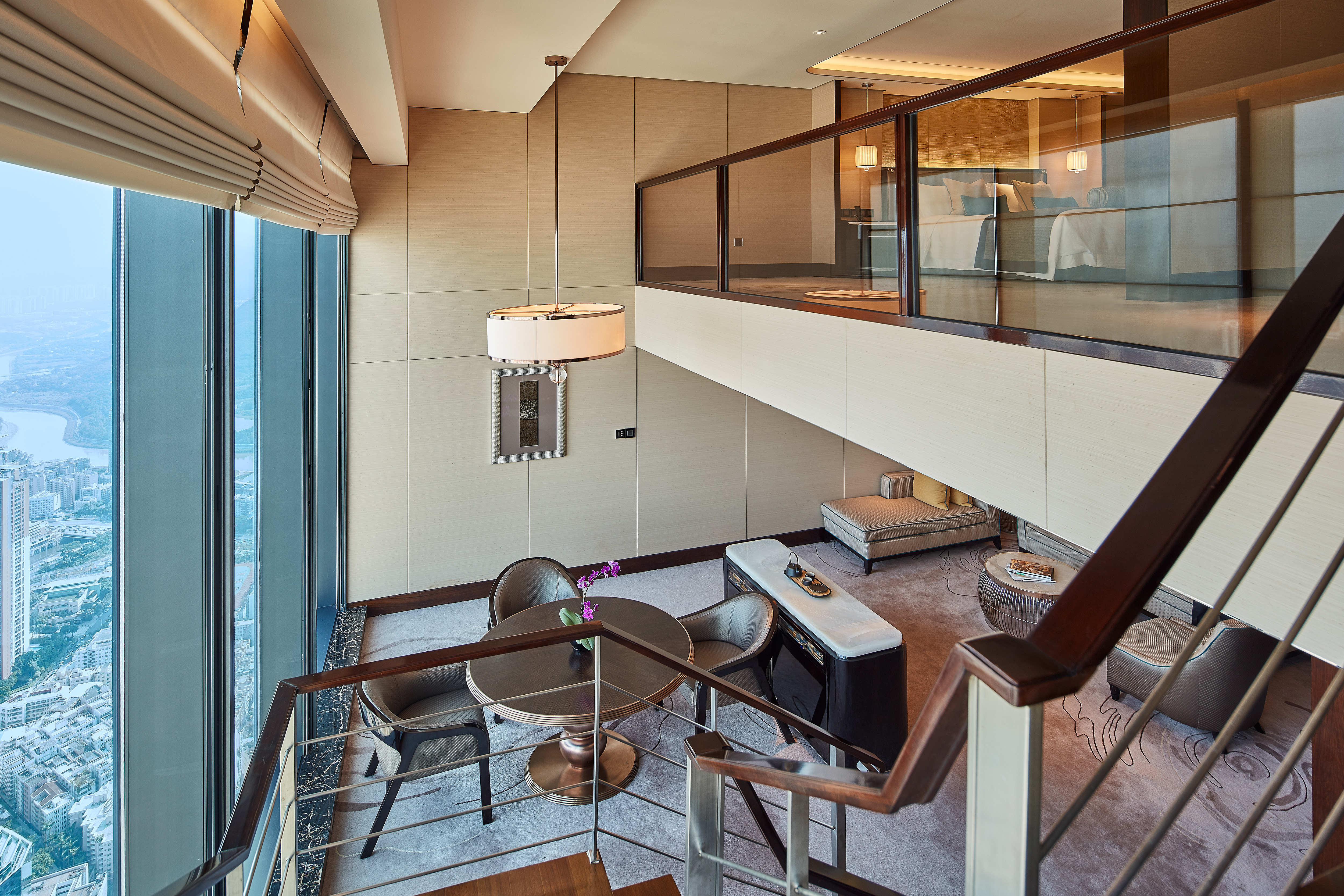 大都會套房 ?日出鎏金羅湖光影景致?