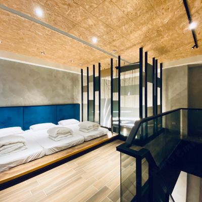 串巷樓中樓六人房 台南行旅Hotel Leisure Tainan - 巷弄潮旅優惠