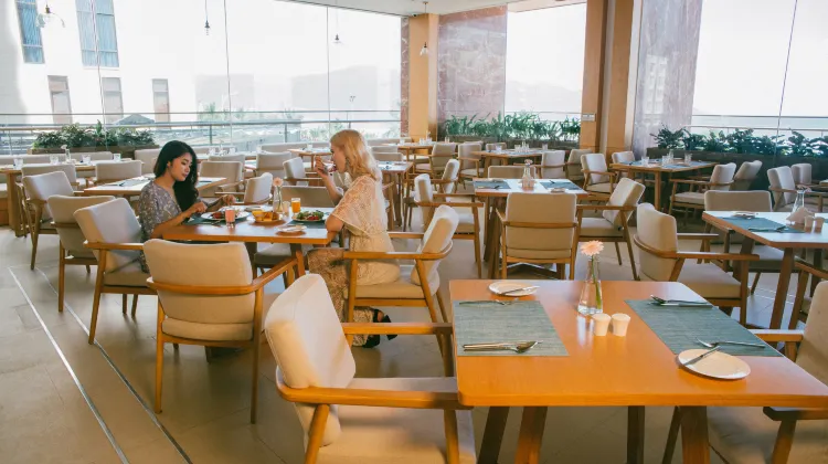 峴港海灘 TMS 酒店 餐廳