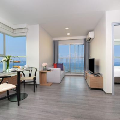 至尊豪華特大床房 芭堤雅全盛中心酒店 （SHA Extra Plus）優惠