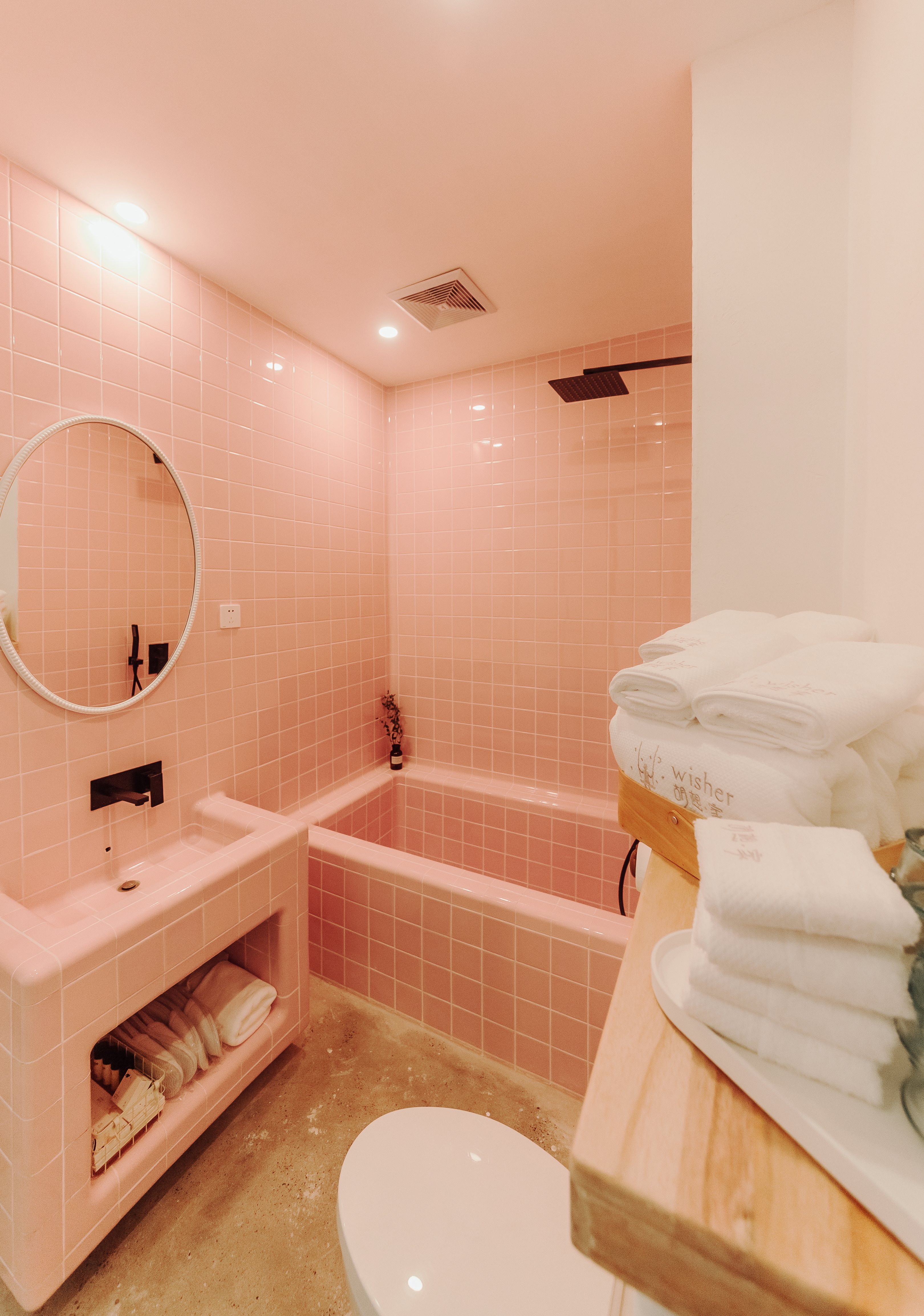 引力休闲四人房