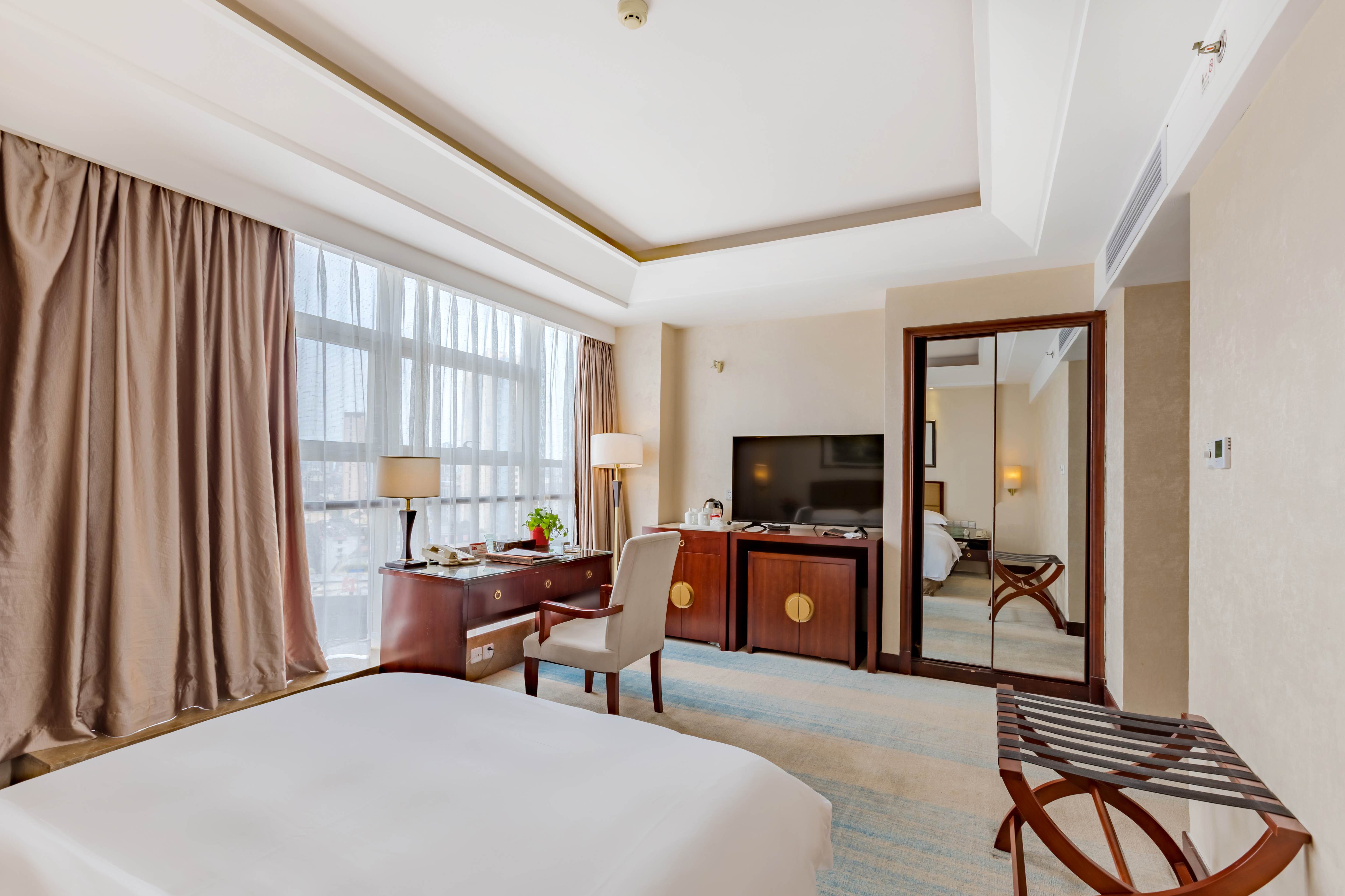 城景高级大床房