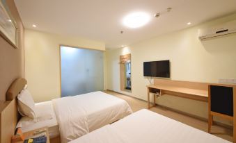 7 Days Inn (Changsha Wuyi Avenue Yingbin Road Metro Station)