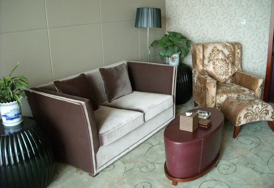 Yixing Bamboos International Conference CenterDeluxe Panoramic Suite