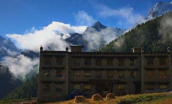 Yading Jianshan Hotel