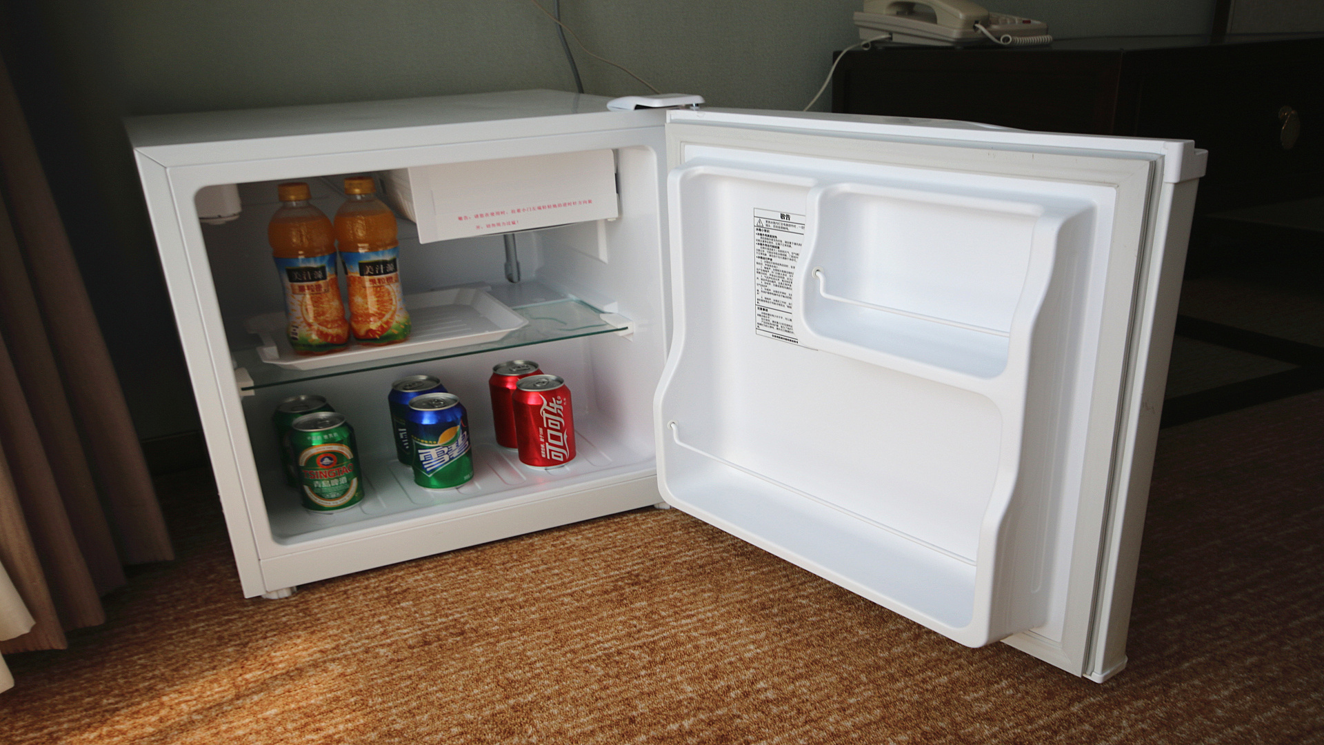 行政河景大床房