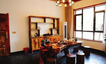 Liehu Shanzhuang Guest House