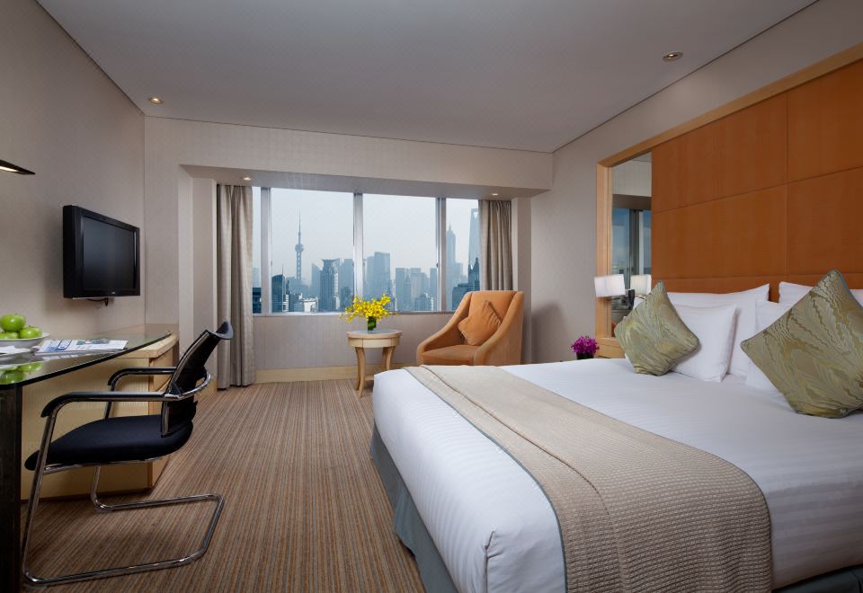 Jin Jiang Tower ShanghaiSmart Deluxe Room - with View (Double bed)