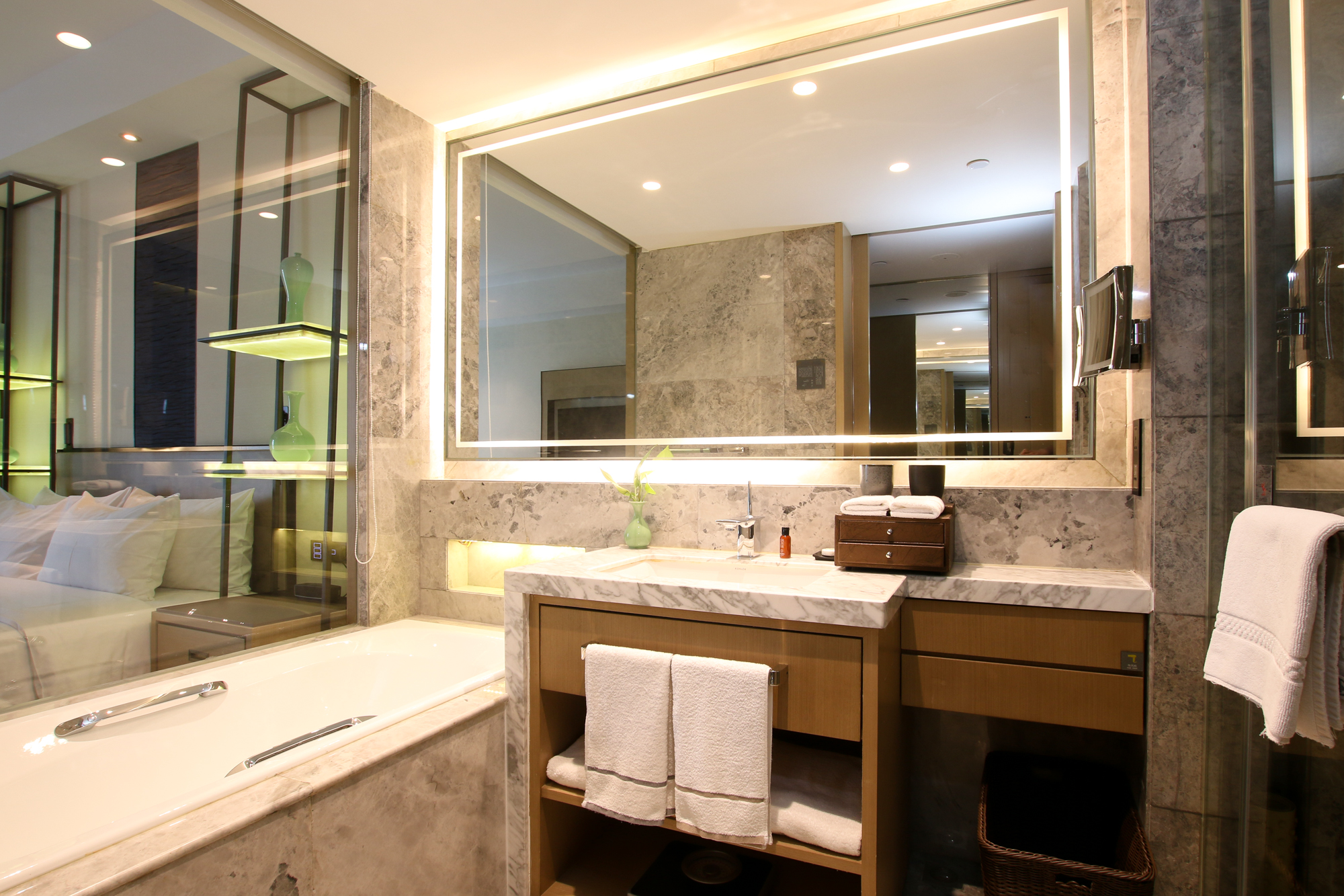 揽湖行政大床房