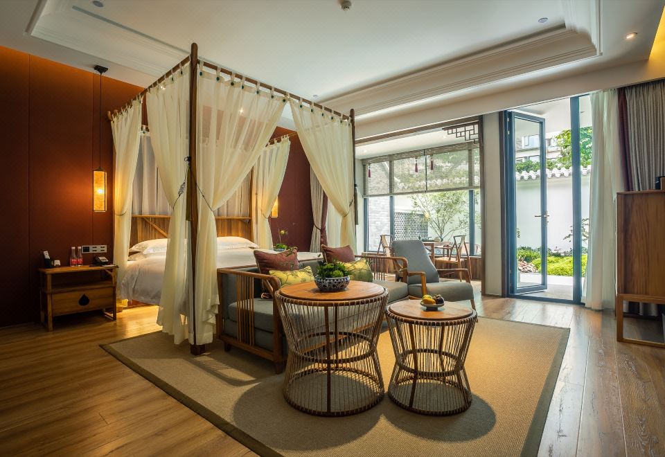 庭院大床房（寶格麗洗護+獨立浴缸）