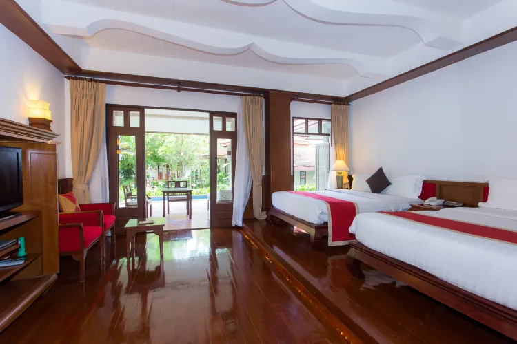 ห้องดีลักซ์ มีทางลงสระว่ายน้ำ