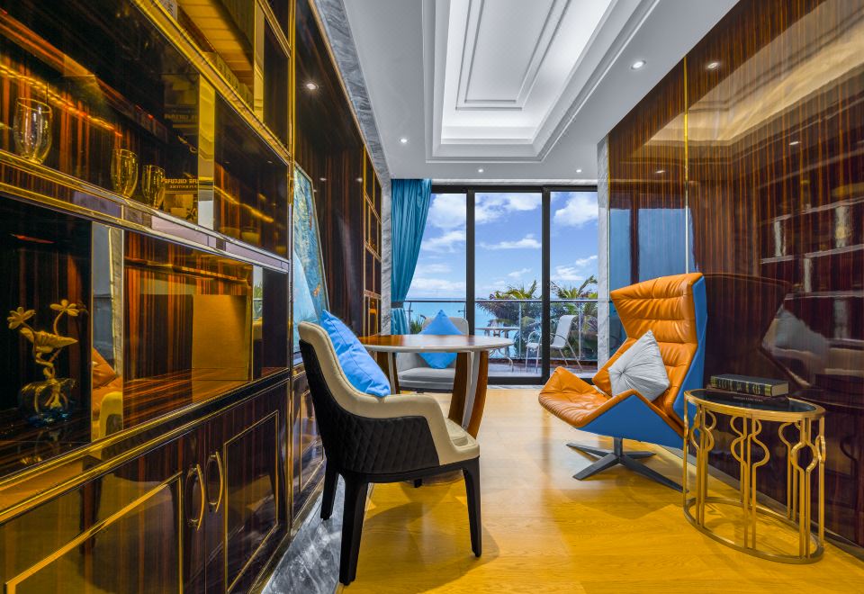 蝶型四房两厅别墅