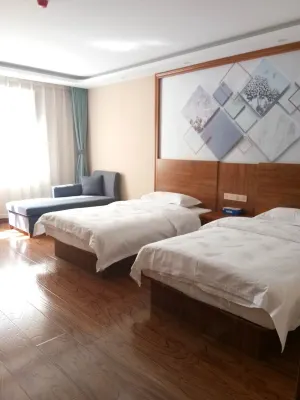 Yongdeng Jinyuan Grand Hotel Hotels near qing long shan gong yuan