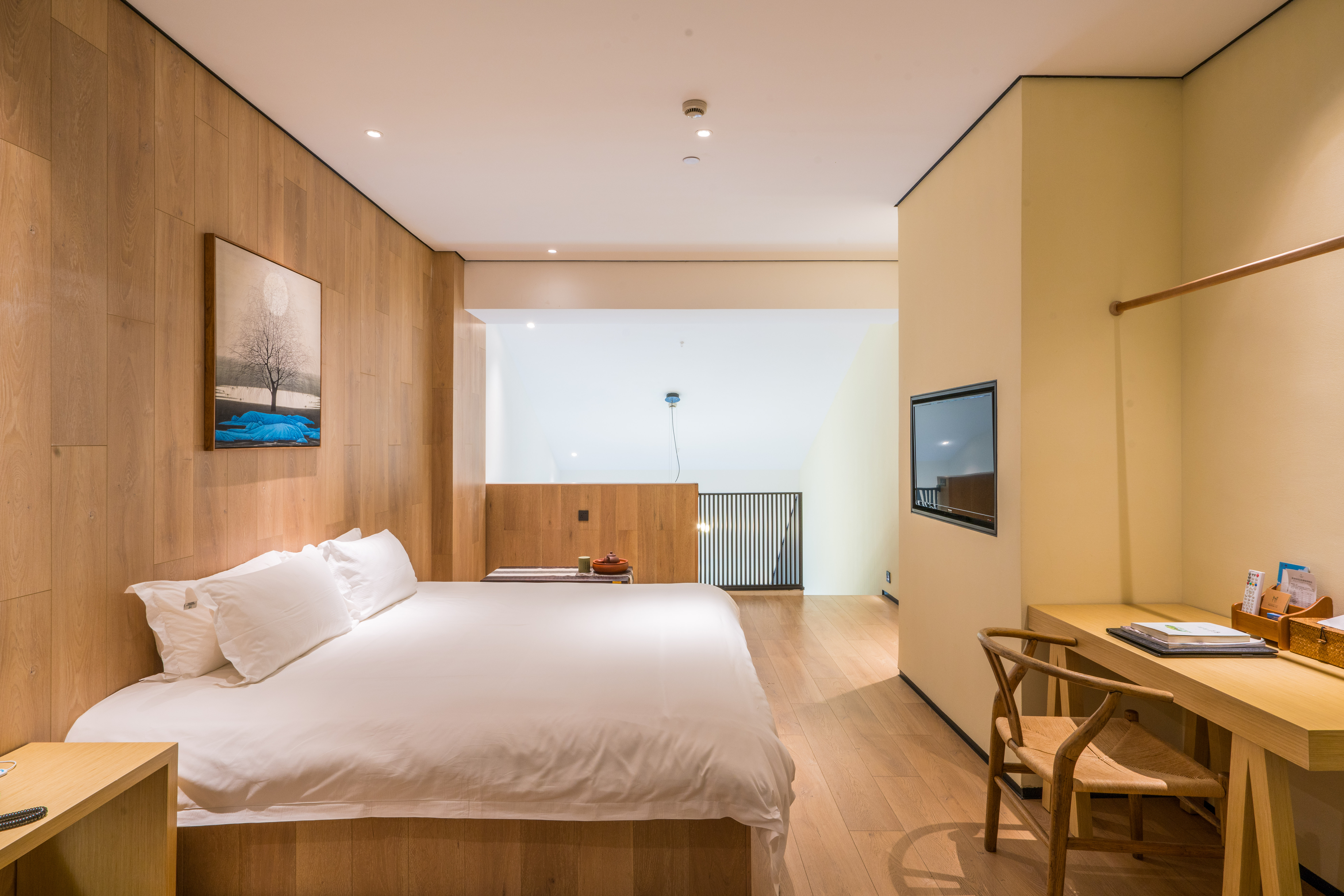 轻奢loft家庭套房