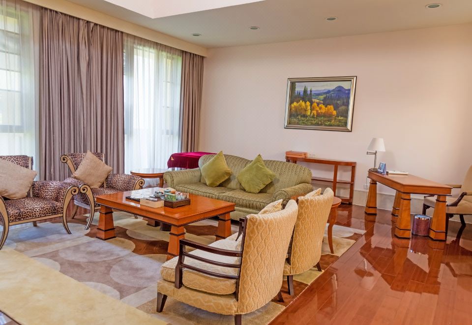 地中海溫泉別墅三房（含私家湯池）