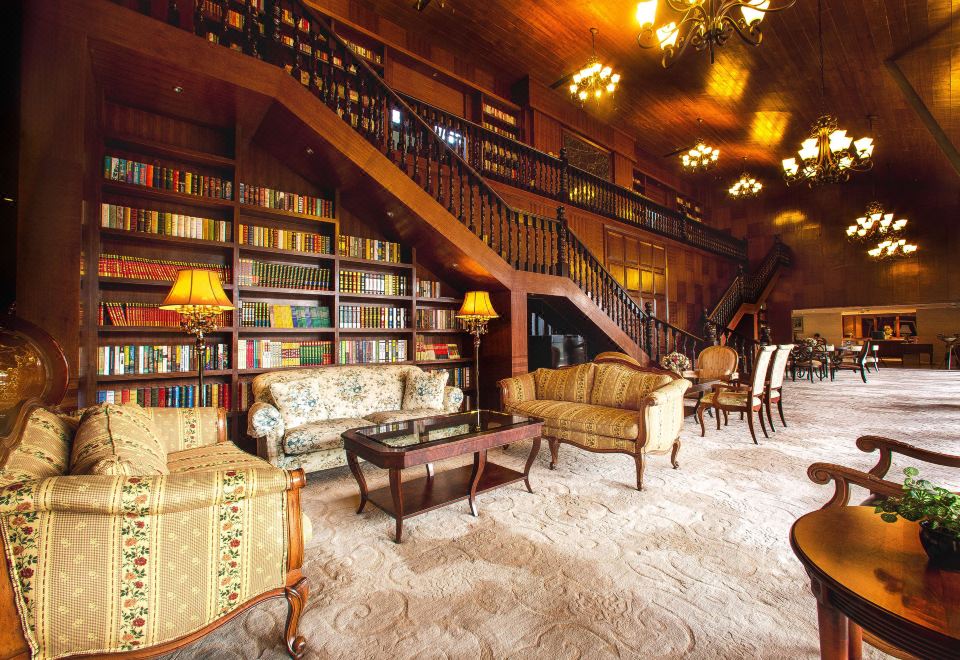 亿豪经典丨行政套房（大）（全景客厅+露台+书房）