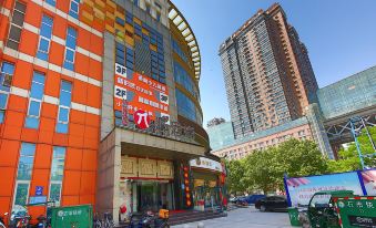 Pai Hotel  (Shijiazhuang Zhaiying South Street Sky Garden Store)