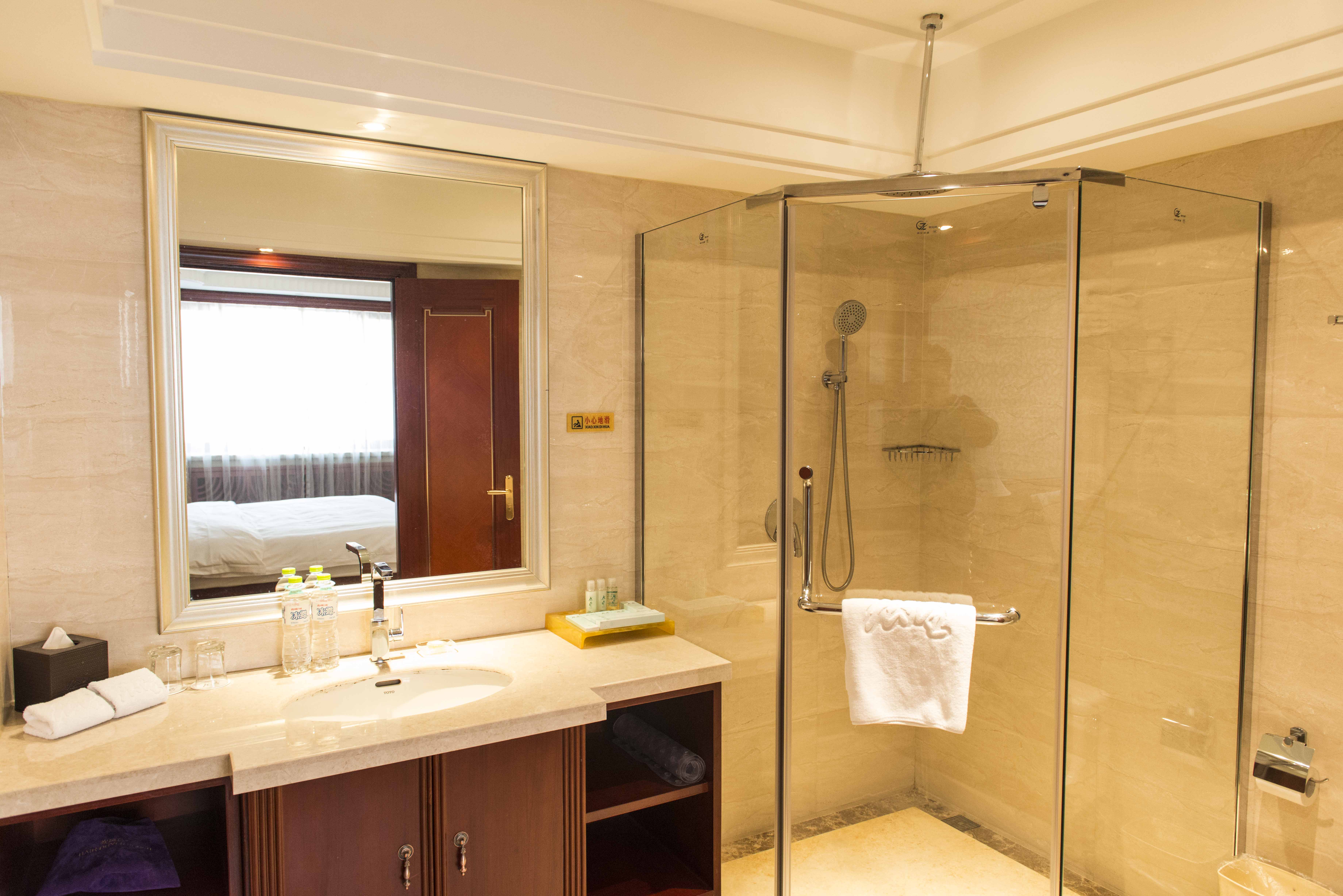 豪华套间（小冰箱）