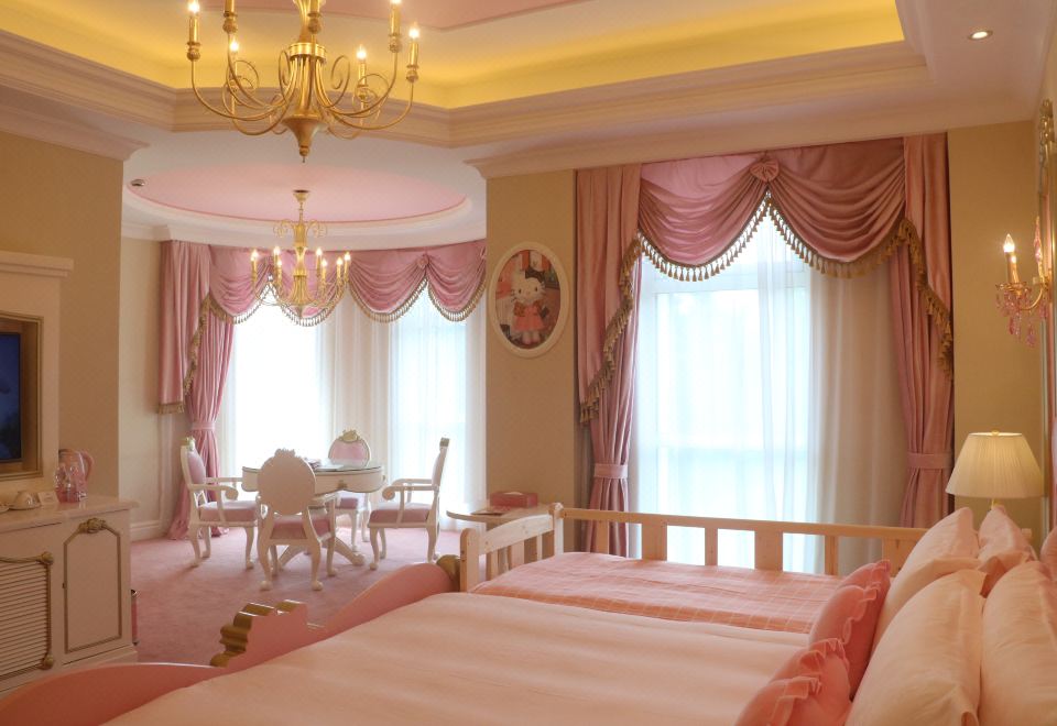 Hello Kitty主题高级豪华亲子房