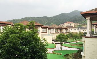 Ningbo Dongqian Lake Qixin Resort Hotel