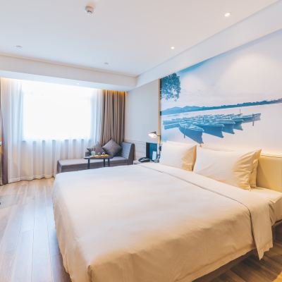 幾木大床房（慢回彈護頸記憶枕+迷你冰箱） 杭州西湖文化廣場亞朵飯店優惠