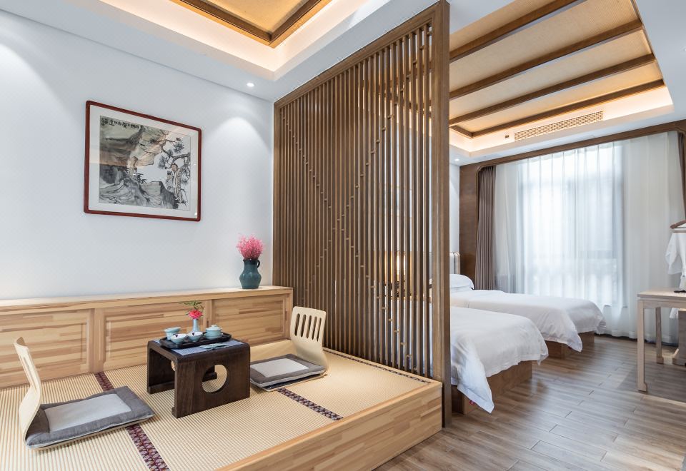 Guestroom (2 Beds) (Balcony)