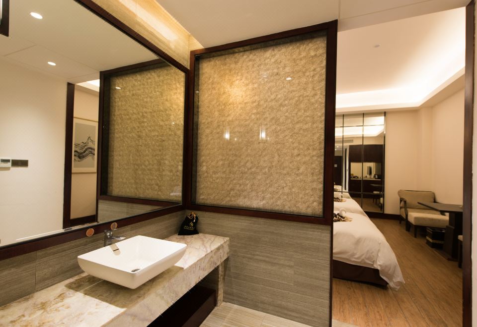 高级双床房（无窗）