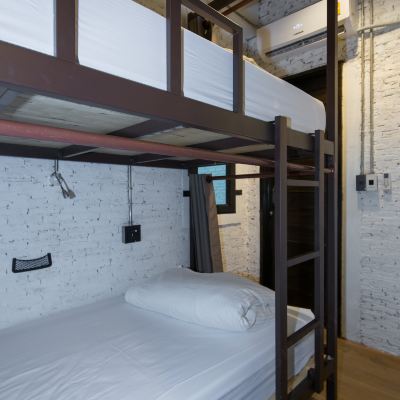 Twin Bunk Room with Ensuite Bathroom