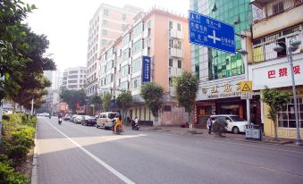 Hongyuan Hotel (Qingyuan City Plaza)